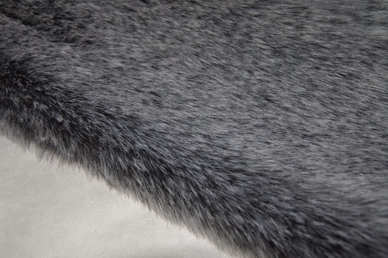 Tela negra de la piel de Fox del 150cm por el pelo largo de acrílico de la yarda