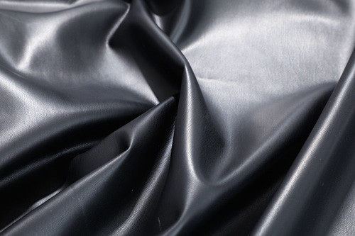El artículo sólido negro de cuero permeable de la PU del 137cm para Outwear