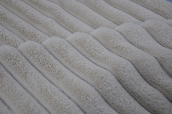 Piel ranurada 100Polyester el 150cm CW del conejo o ajustable