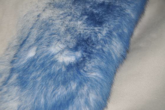 la pendiente azul-blanca del telar jacquar del 150cm enriquece sus decoraciones y estilo casero