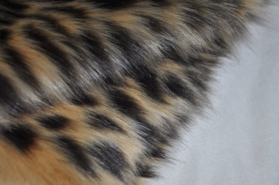 visión de acrílico de la falsificación del telar jacquar del estampado leopardo de la tela de pelo largo mezclada de la piel