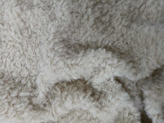 Enroscado Tricotado de Plush suave 380 gramos 100% P