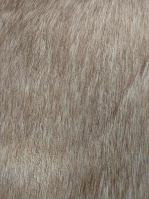 La tintura de cabello largo puntiagudo es la primera opción para hacer collares de piel